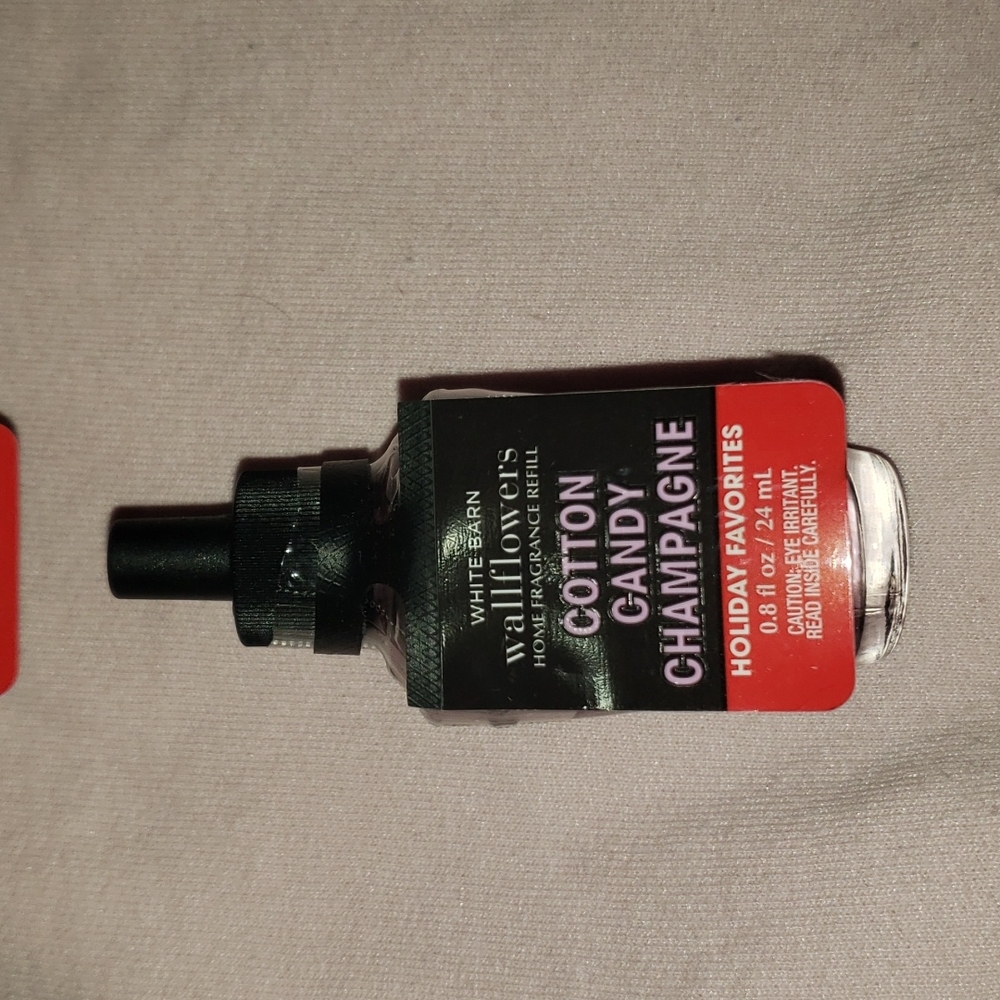 Bath And Body Works Wallflower refill, Cottoncandy Champagne
